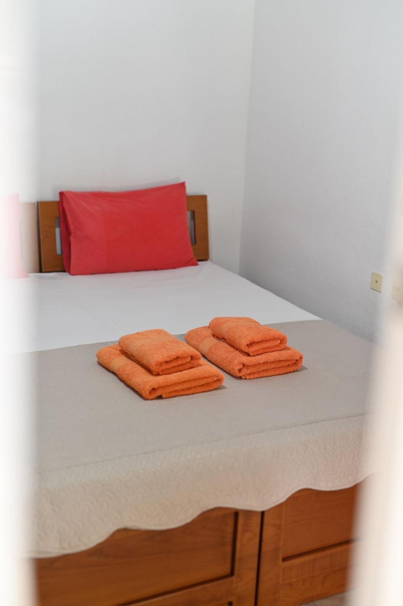 Guesthouse Agnandi Loutraki  Ngoại thất bức ảnh