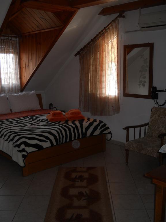Guesthouse Agnandi Loutraki  Phòng bức ảnh
