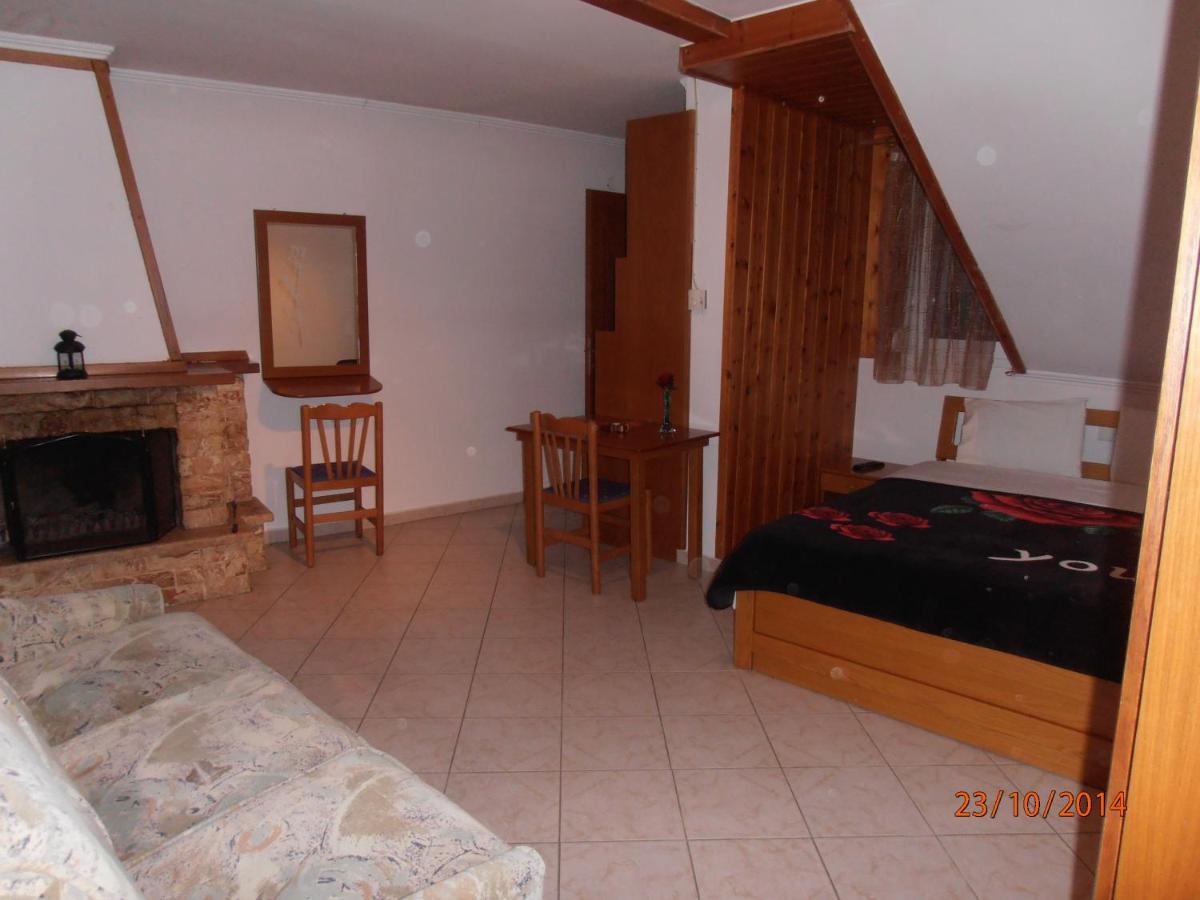 Guesthouse Agnandi Loutraki  Ngoại thất bức ảnh